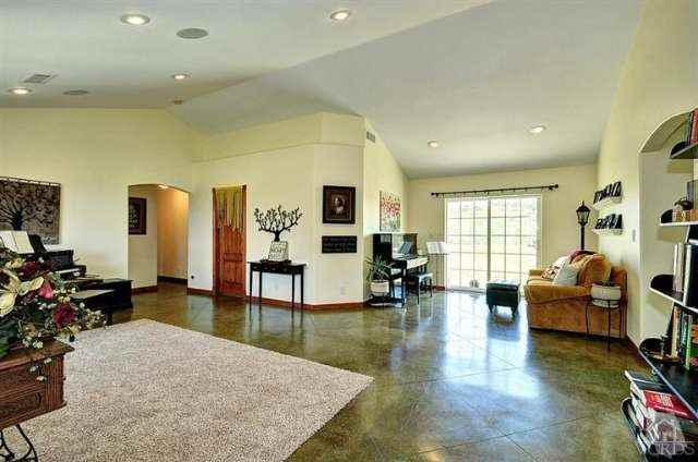 2055 E La Loma Ave - Photo 2 of 26