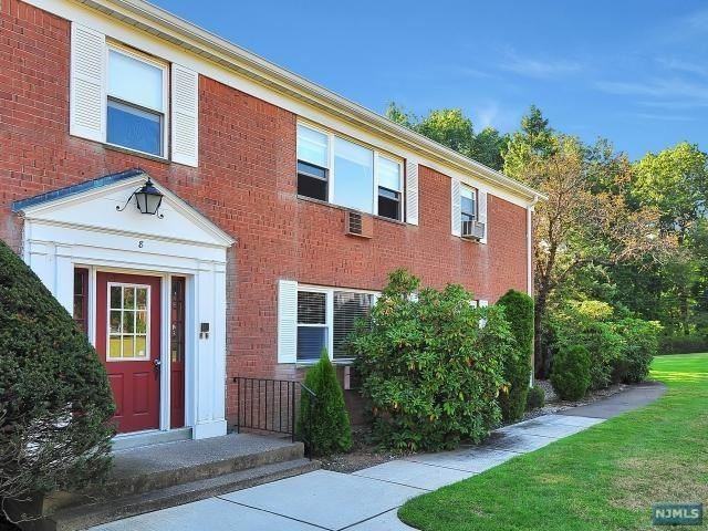 8 Rustic Cir - Photo 2 of 13