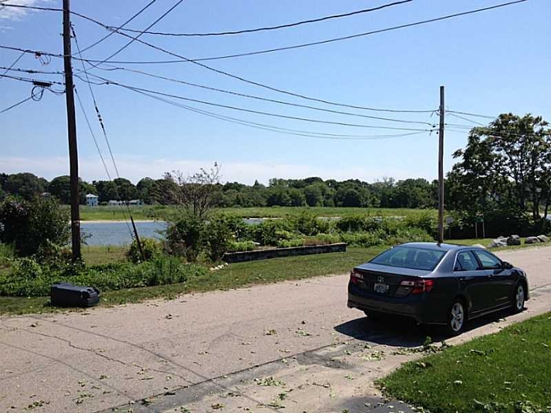 299 Narragansett Ave - Photo 2 of 8