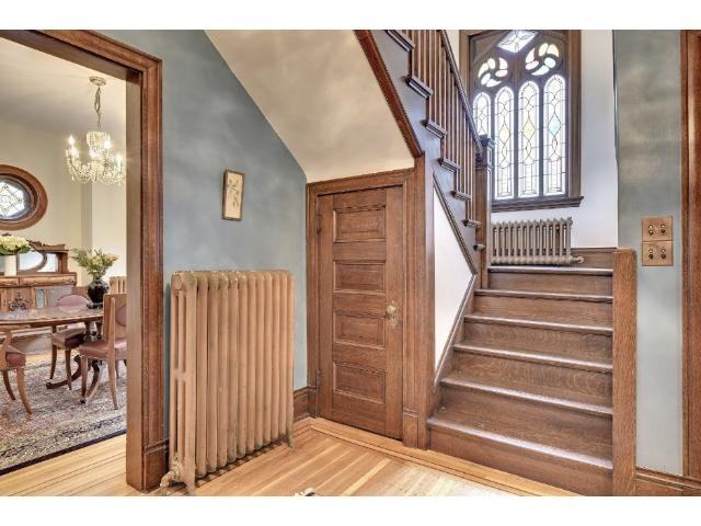 1900 Kenwood Pkwy - Photo 3 of 18