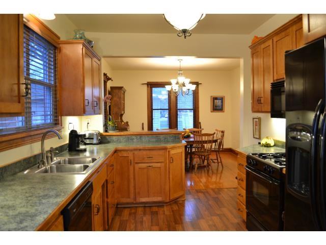 110 S Walnut St - Photo 2 of 13