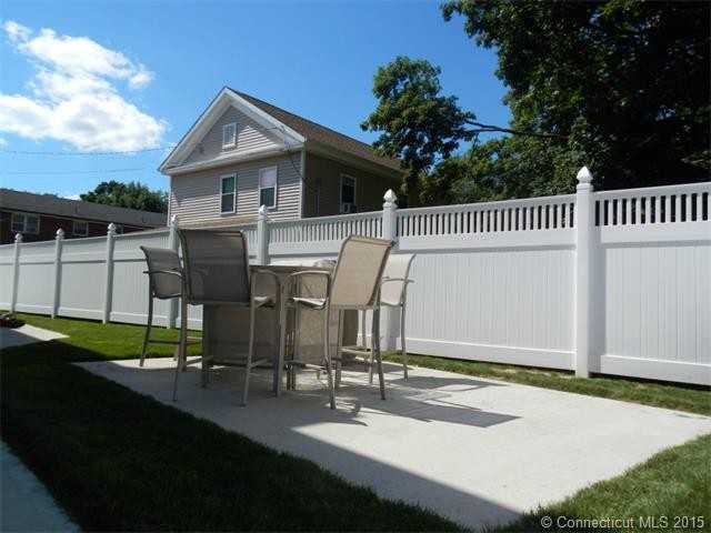 93 Charter Oak St - Photo 3 of 13