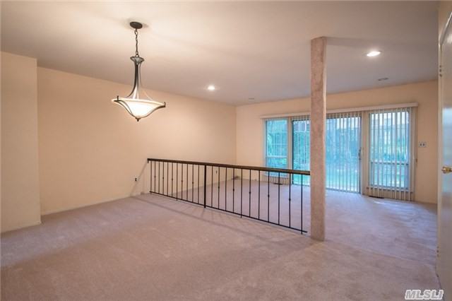 22 Woodlake Dr W - Photo 3 of 20