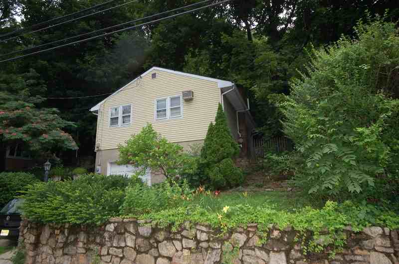 71 Main St - Photo 2 of 12