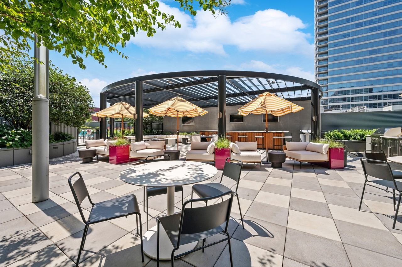 AMLI Lofts - Photo 6 of 50