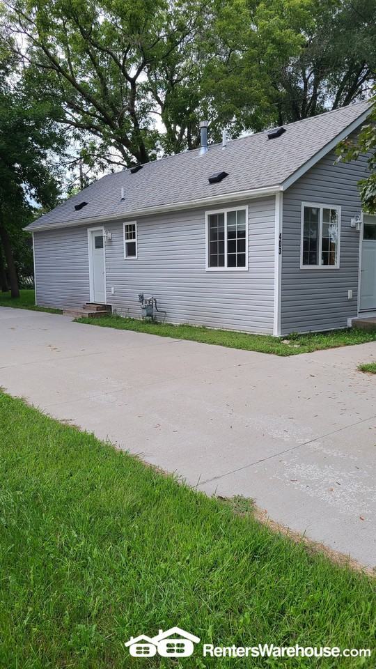 403 4th Ave N - Photo 2 of 10