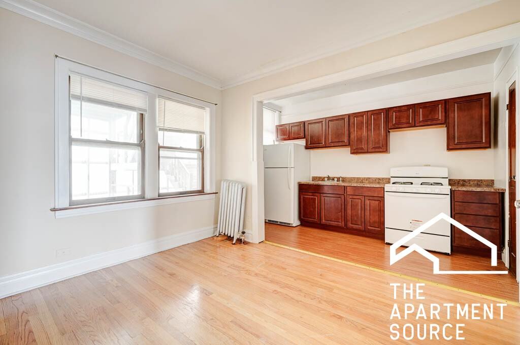 6833 21st St #1E - Photo 2 of 9