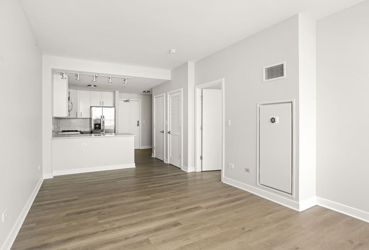 765 W Adams St #1-1 - Photo 2 of 27