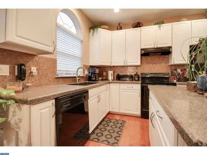 31 Raintree Dr - Photo 3 of 22