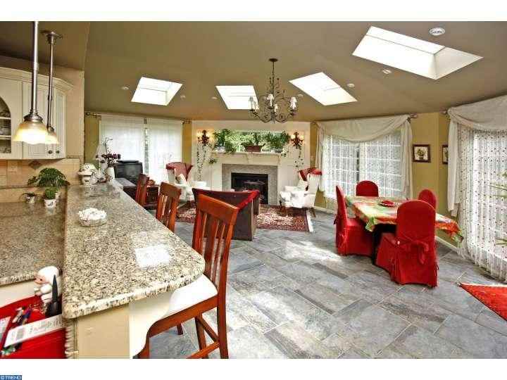 531 Foxglove Ln - Photo 2 of 22