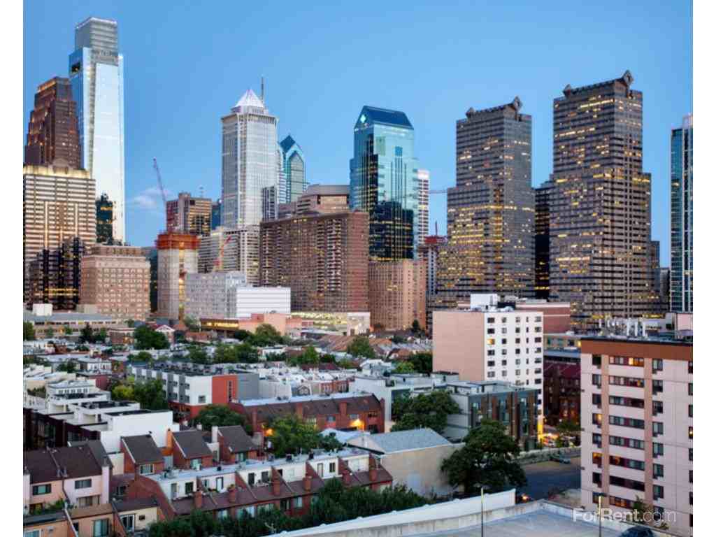 Edgewater - Photo 3 of 20