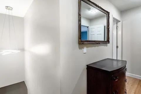 1138 Morningside Place Northeast - Photo 3 of 6