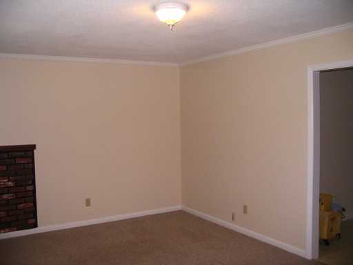 161 Fairfield Dr - Photo 3 of 21