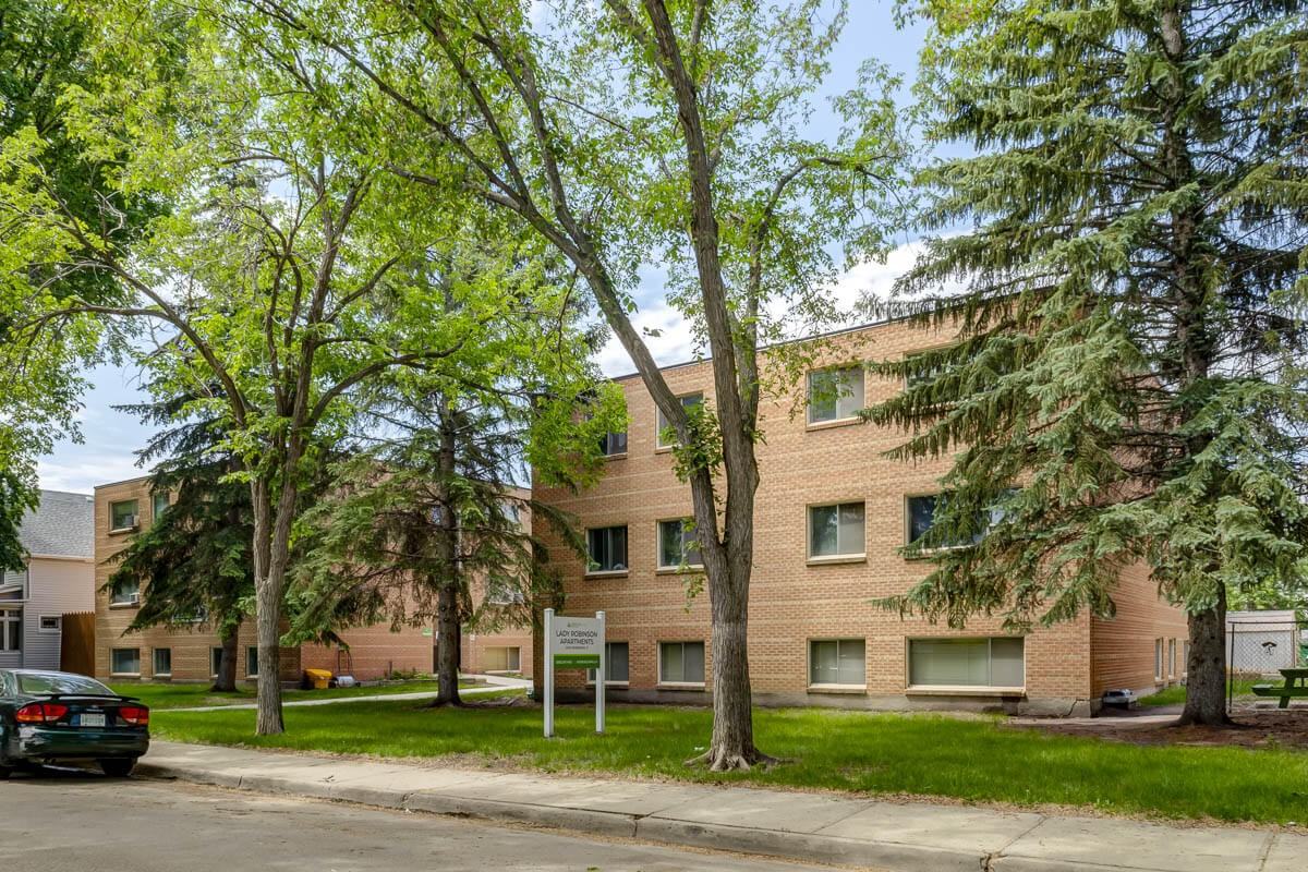 Lady Robinson Apartments - Photo 6 of 8