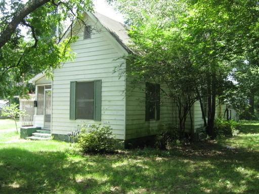 220 Reynolds St - Photo 2 of 3