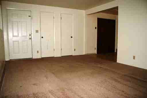 2553 W Targee St - Photo 3 of 8