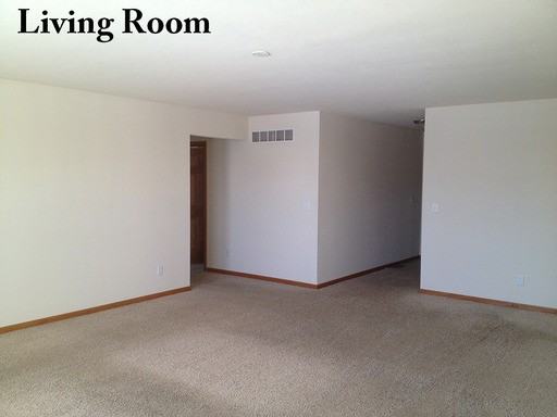 15627 Stonecrest Rd - Photo 2 of 14