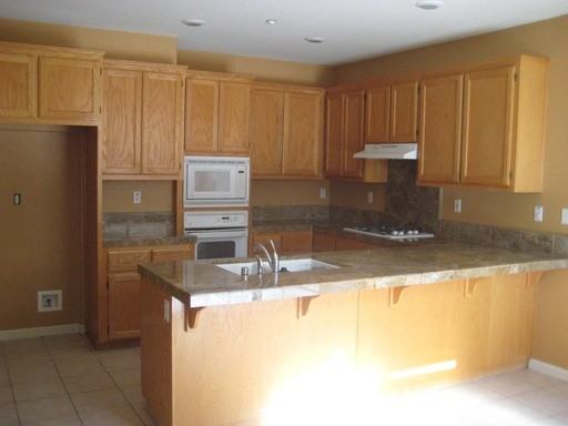 653 Tain Ct - Photo 2 of 13