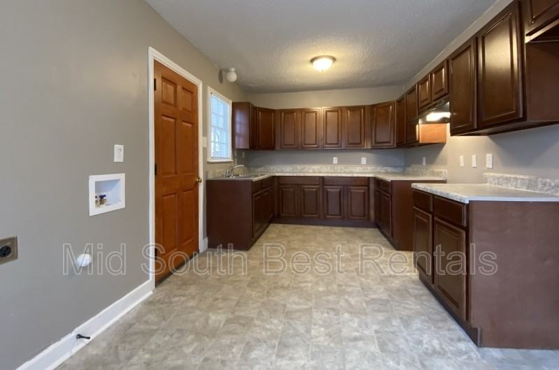 1534 Marjorie St - Photo 3 of 8