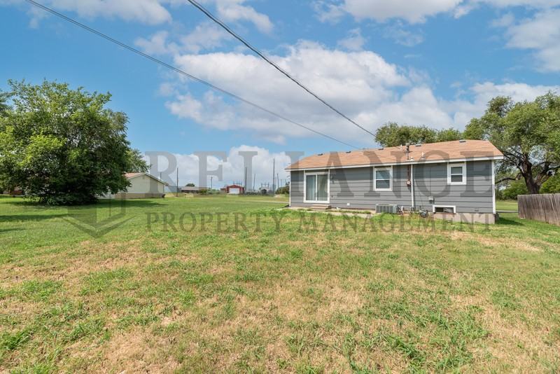 2928 N Holyoke St - Photo 4 of 28