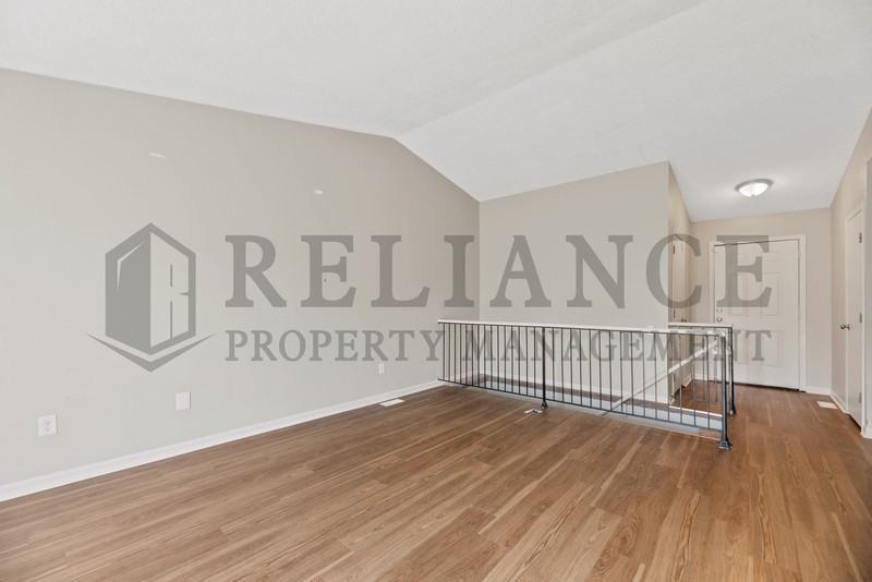 2928 N Holyoke St - Photo 6 of 28