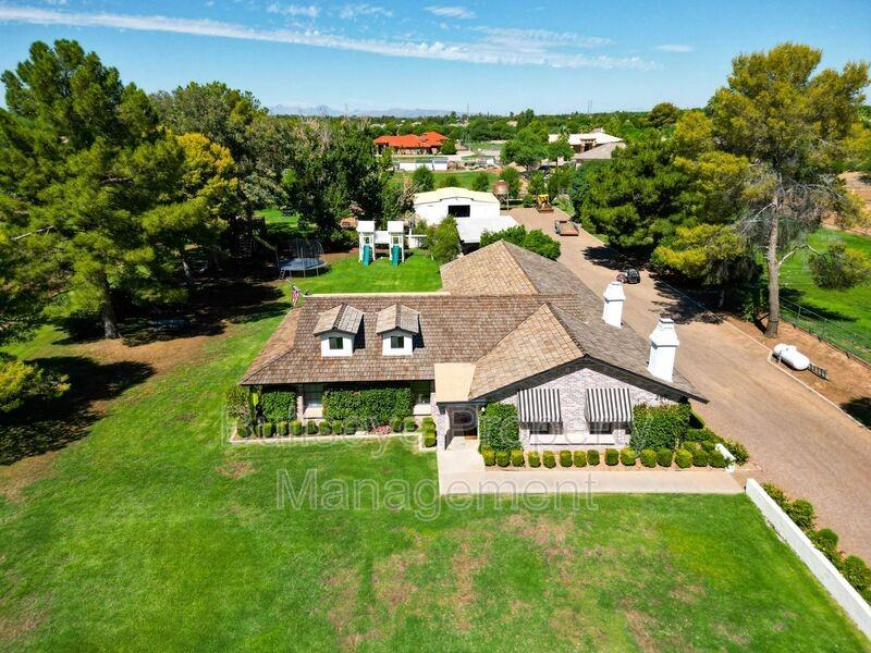 2672 E Mesquite St - Photo 2 of 50