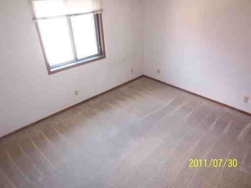 1322 Idaho Ave - Photo 2 of 7