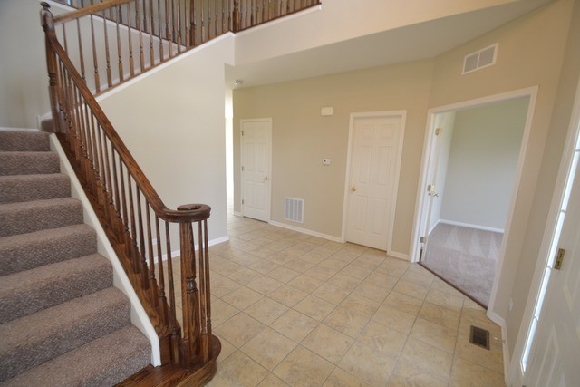 2570 Portage Ave - Photo 3 of 25