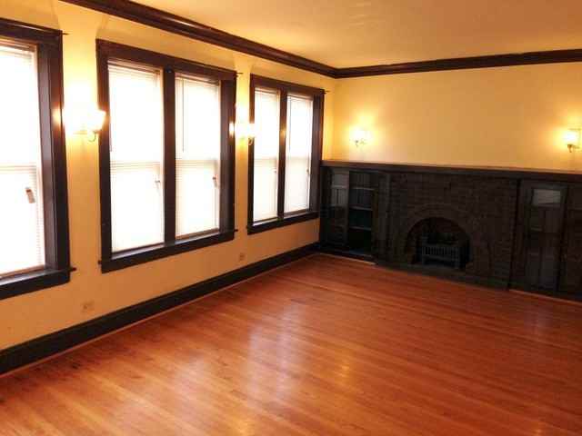 6337 N Clark St #2 - Photo 2 of 18