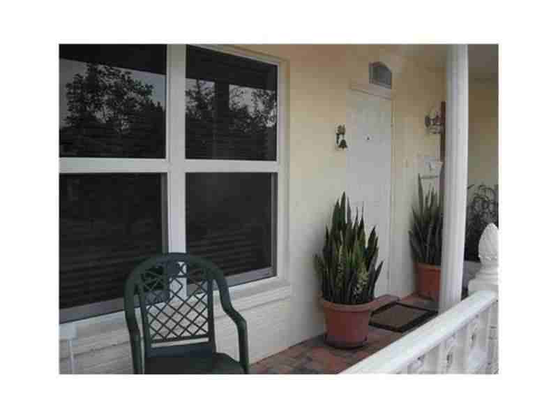 7203 NW 57th Ct - Photo 2 of 9