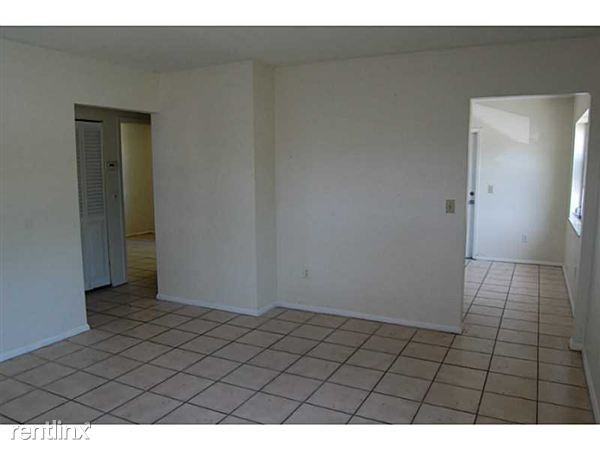 1961 Lee St #1 - Photo 2 of 7