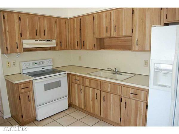 1961 Lee St #1 - Photo 3 of 7