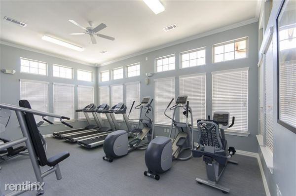 5525 Mansions Blfs - Photo 3 of 9