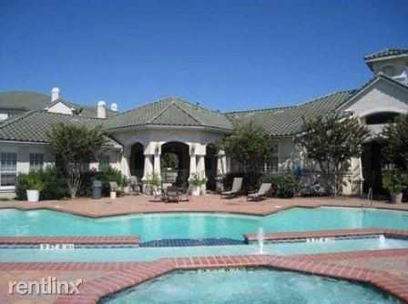 3045 Marina Bay Dr - Photo 2 of 6