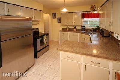 3816 Croyden Ave - Photo 2 of 10