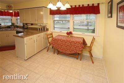 3816 Croyden Ave - Photo 3 of 10