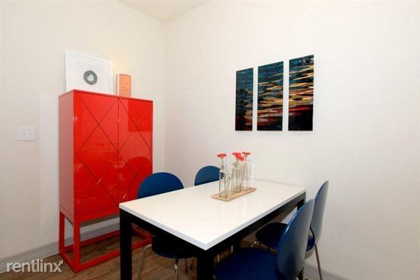 109 W 51st St #K207 - Photo 3 of 7