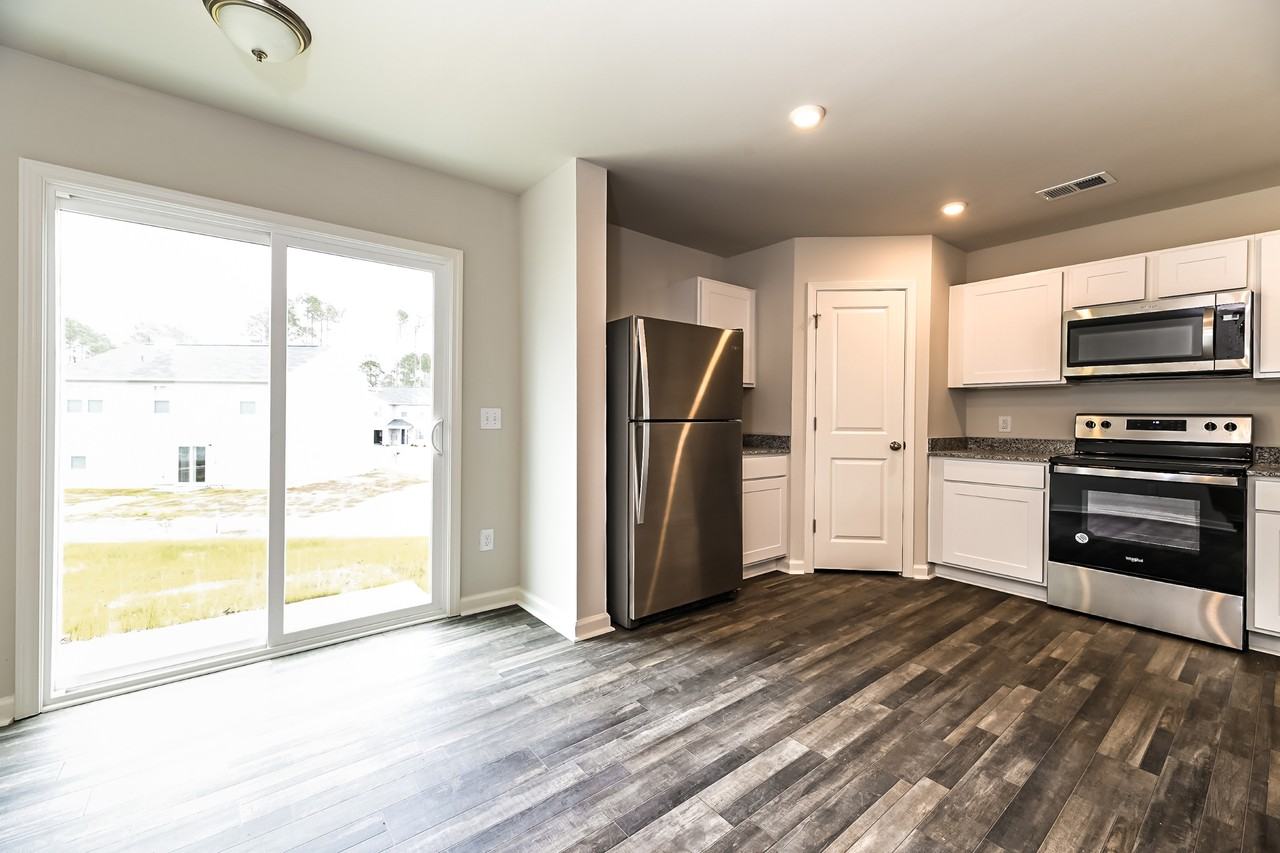 664 Savanac St Se - Photo 6 of 29