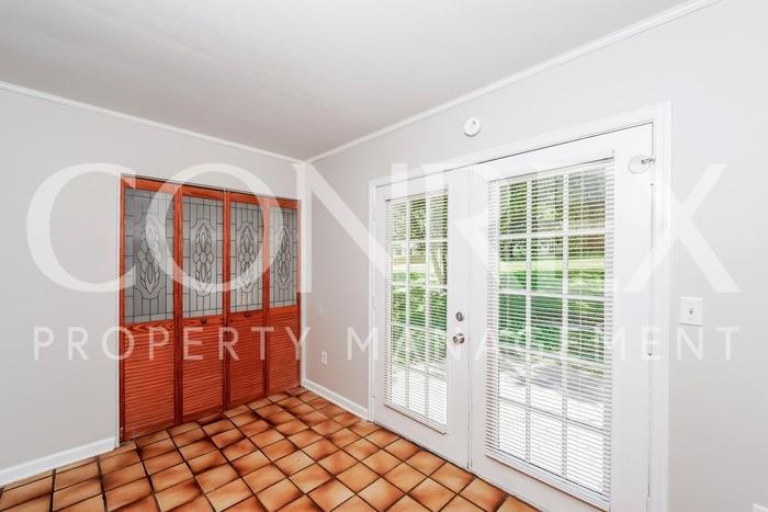2716 Dellwood Dr - Photo 3 of 10