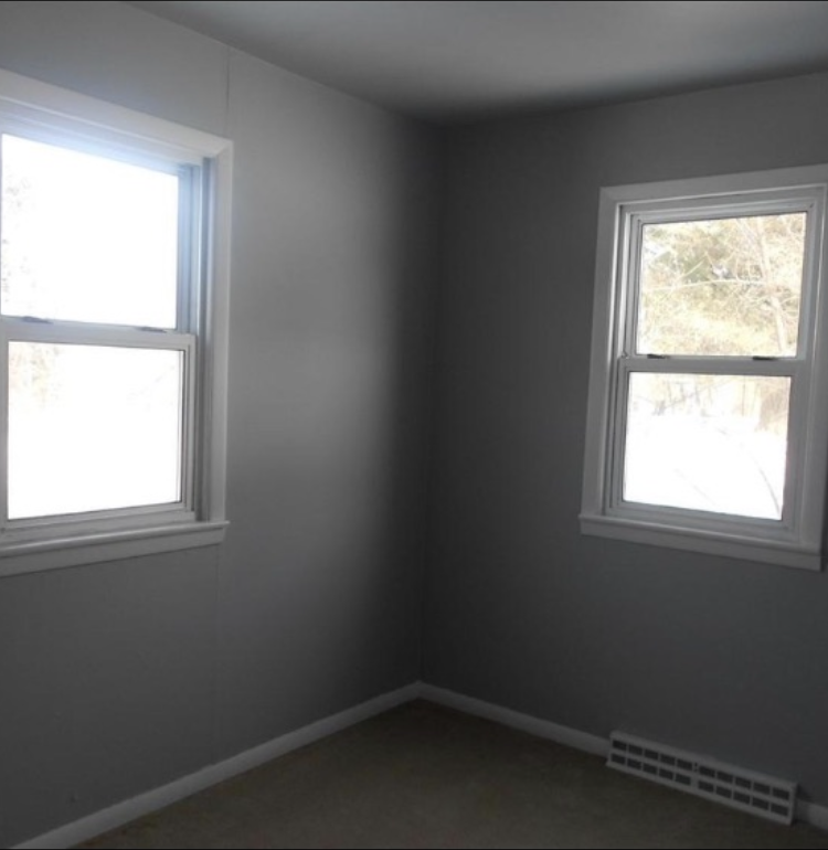 640 E Pleasant St #NA - Photo 2 of 9