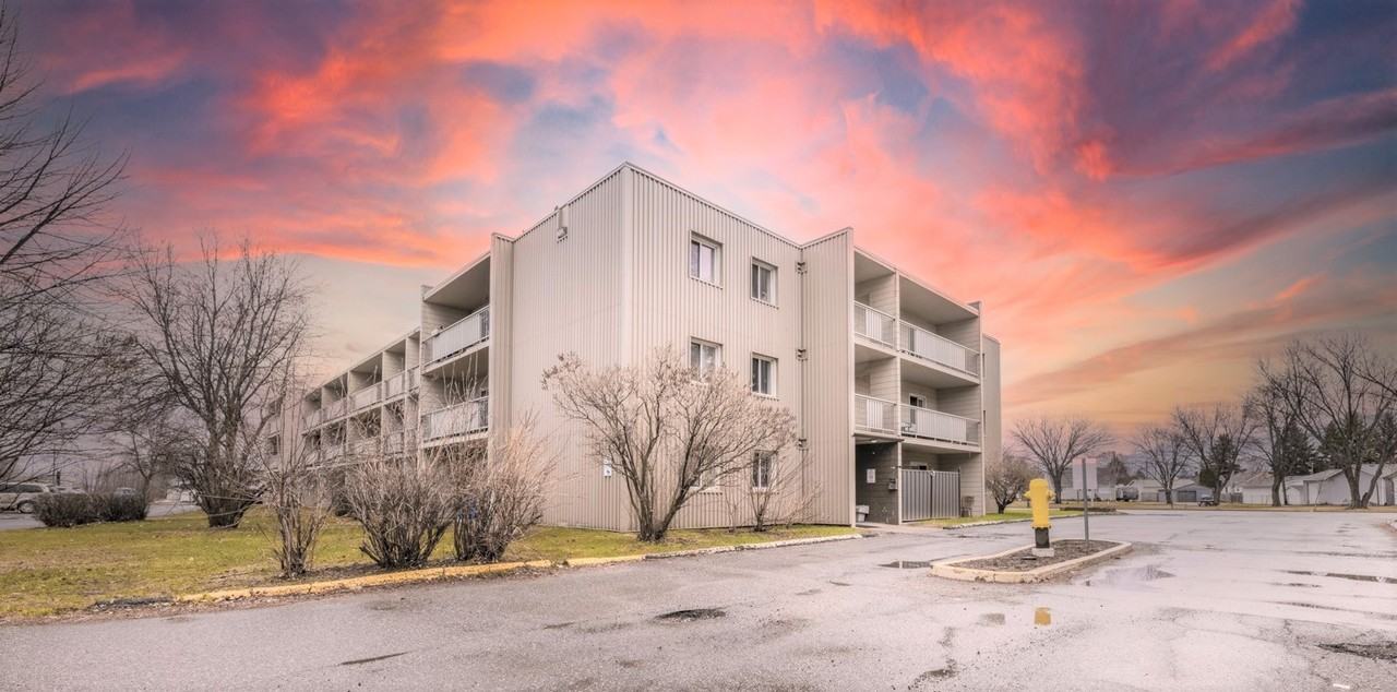 Kingsway Apartments - Photo 2 of 21