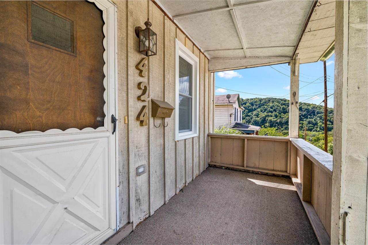 424 Worthington St #1 - Photo 3 of 22