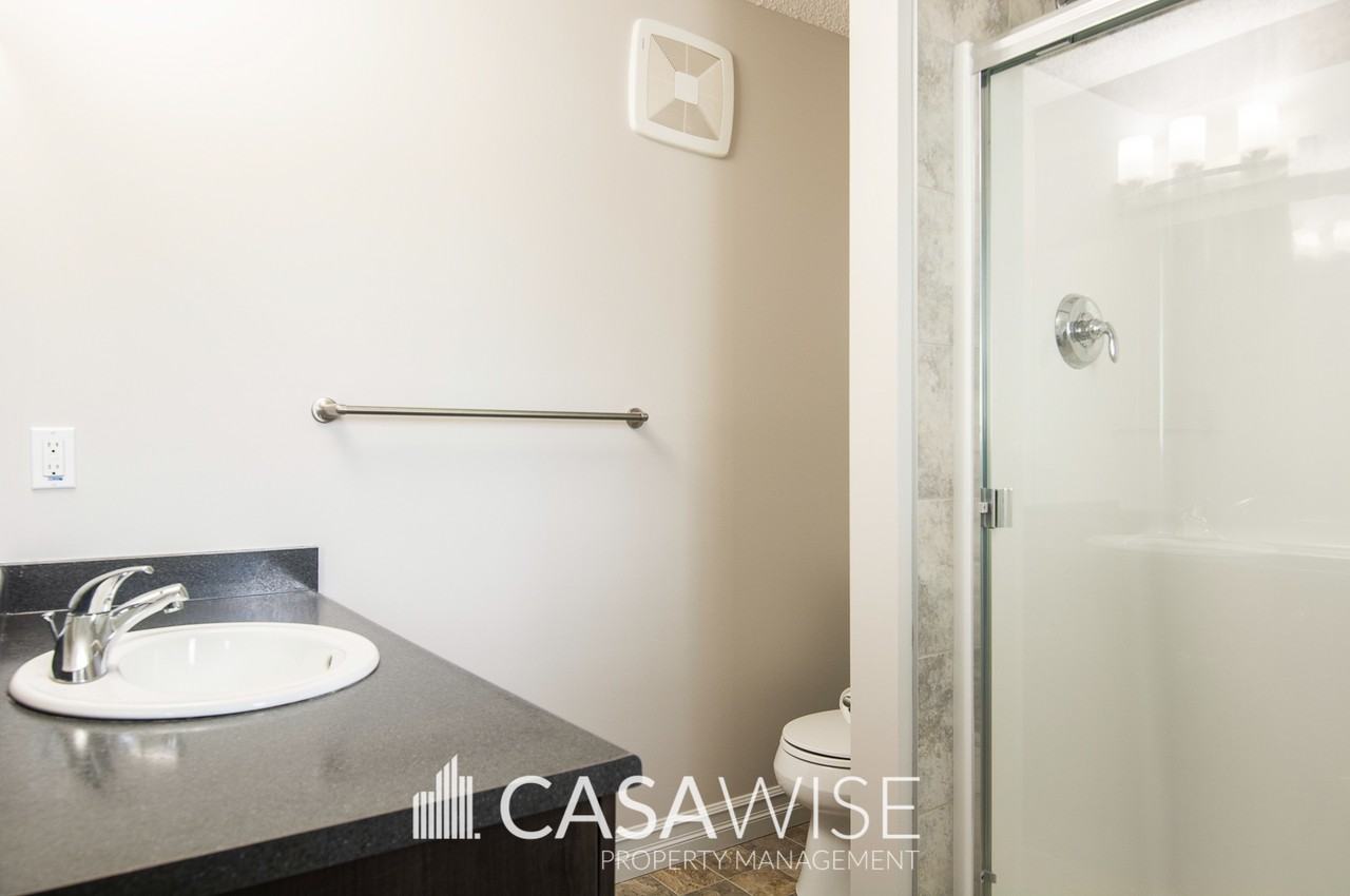 219 - 219 Charlotte Way #62 - Photo 6 of 11