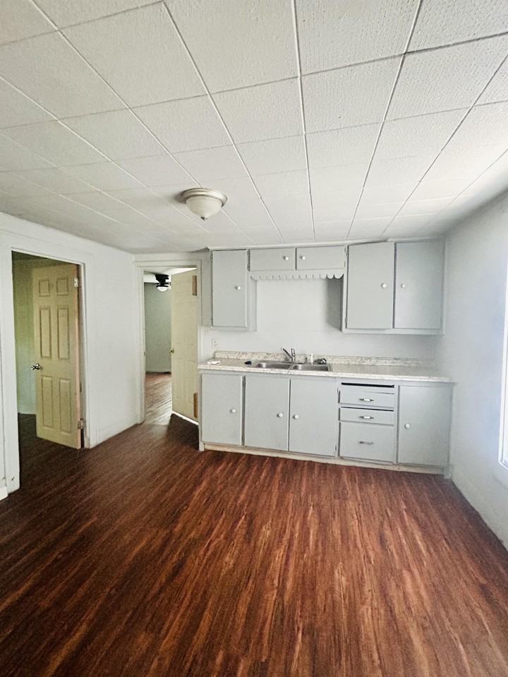 915 S L St #1 - Photo 5 of 14