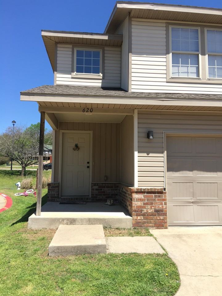 620 E Coffee Way #1 - Photo 2 of 14