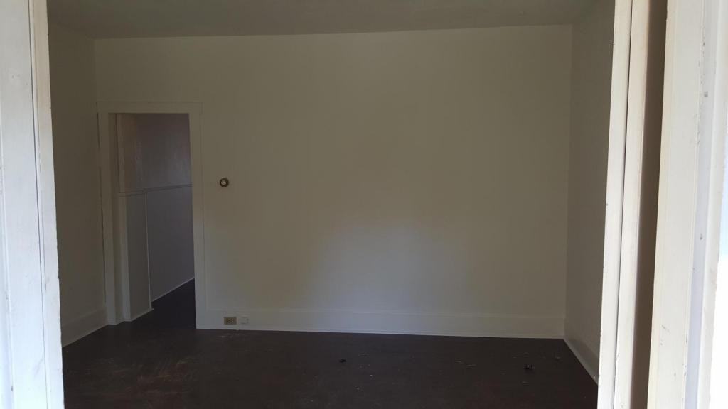 135 Spring St - Photo 2 of 9