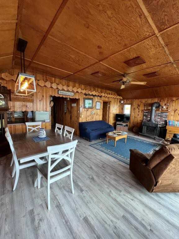 36 S Beach St - Photo 7 of 19
