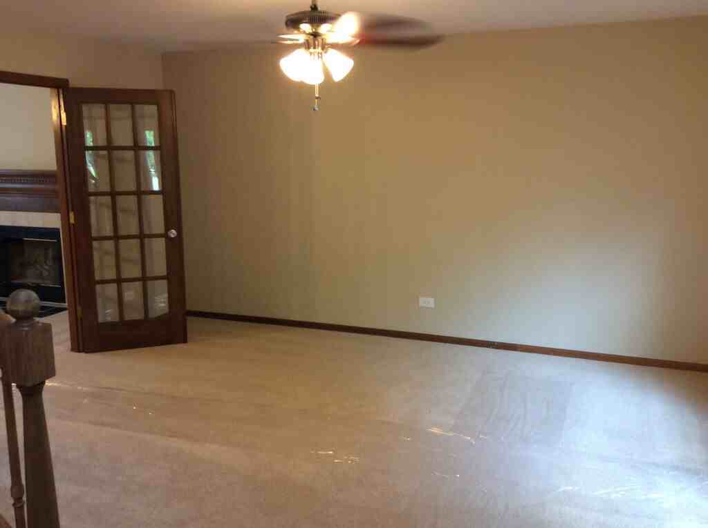 2223 Honeywood Ct - Photo 2 of 22