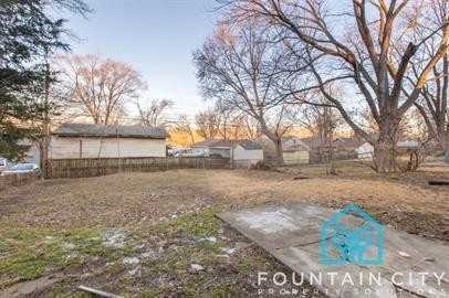 3916 N Spruce Ave - Photo 2 of 50