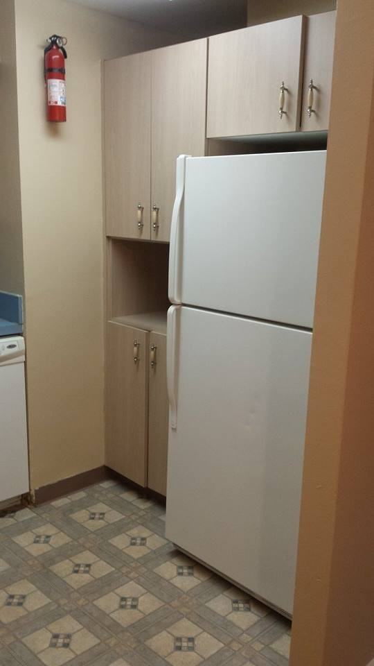 323 Chapel Avenue - Photo 2 of 13